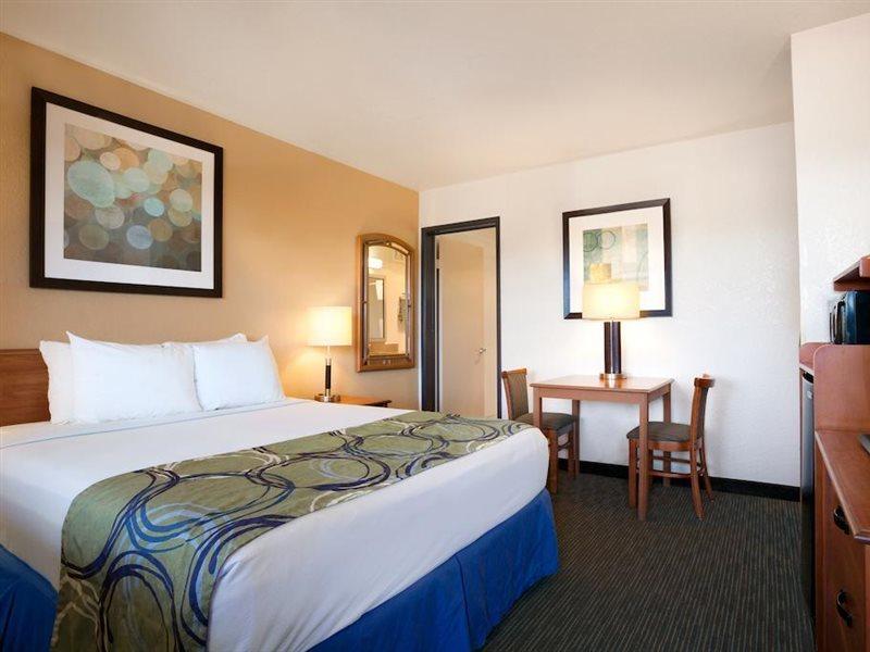 Days Inn By Wyndham Encinitas Moonlight Beach Extérieur photo