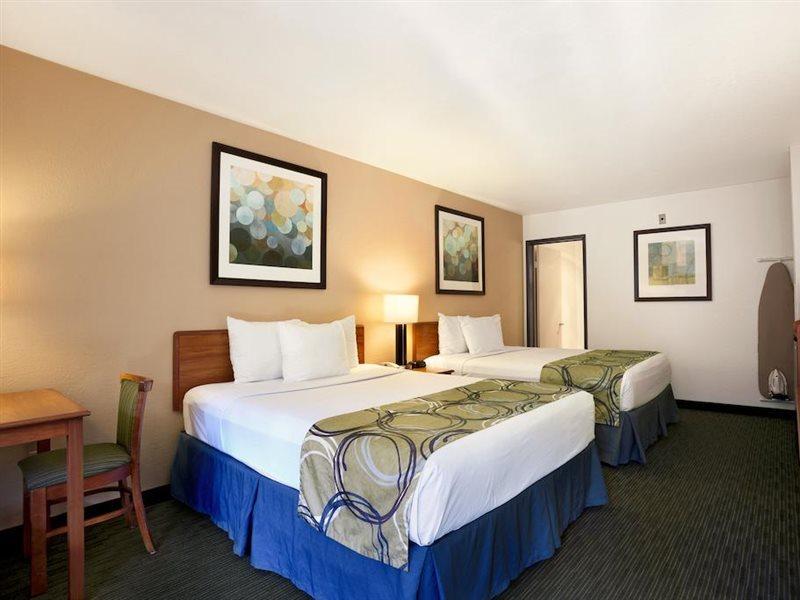 Days Inn By Wyndham Encinitas Moonlight Beach Extérieur photo