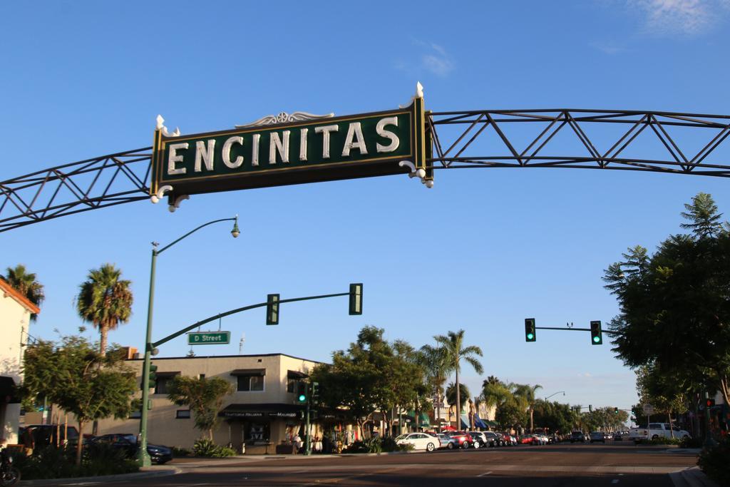 Days Inn By Wyndham Encinitas Moonlight Beach Extérieur photo