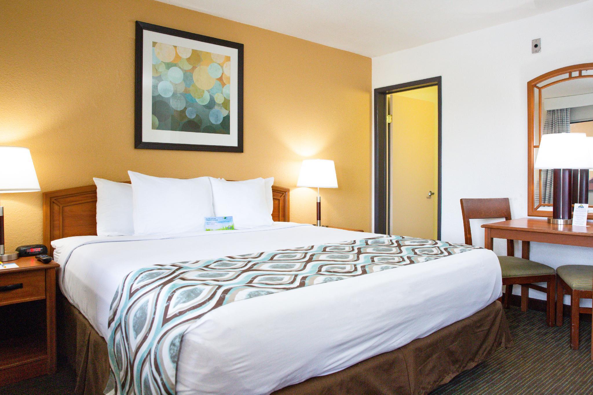 Days Inn By Wyndham Encinitas Moonlight Beach Extérieur photo
