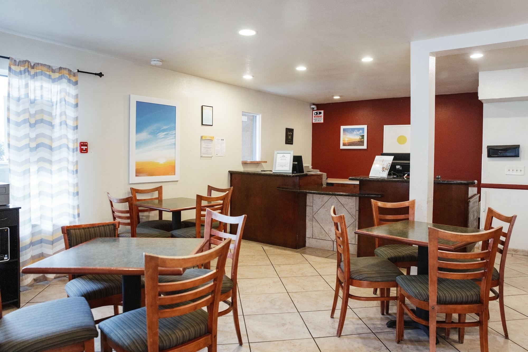 Days Inn By Wyndham Encinitas Moonlight Beach Extérieur photo
