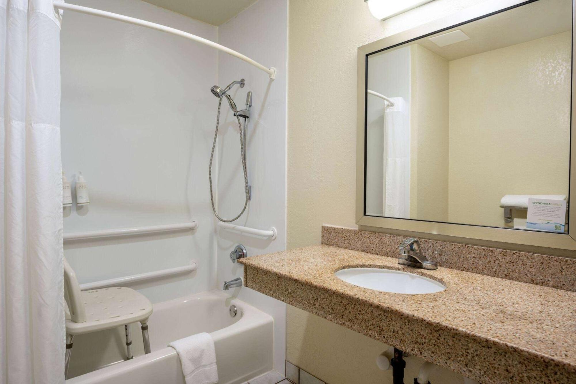 Days Inn By Wyndham Encinitas Moonlight Beach Extérieur photo