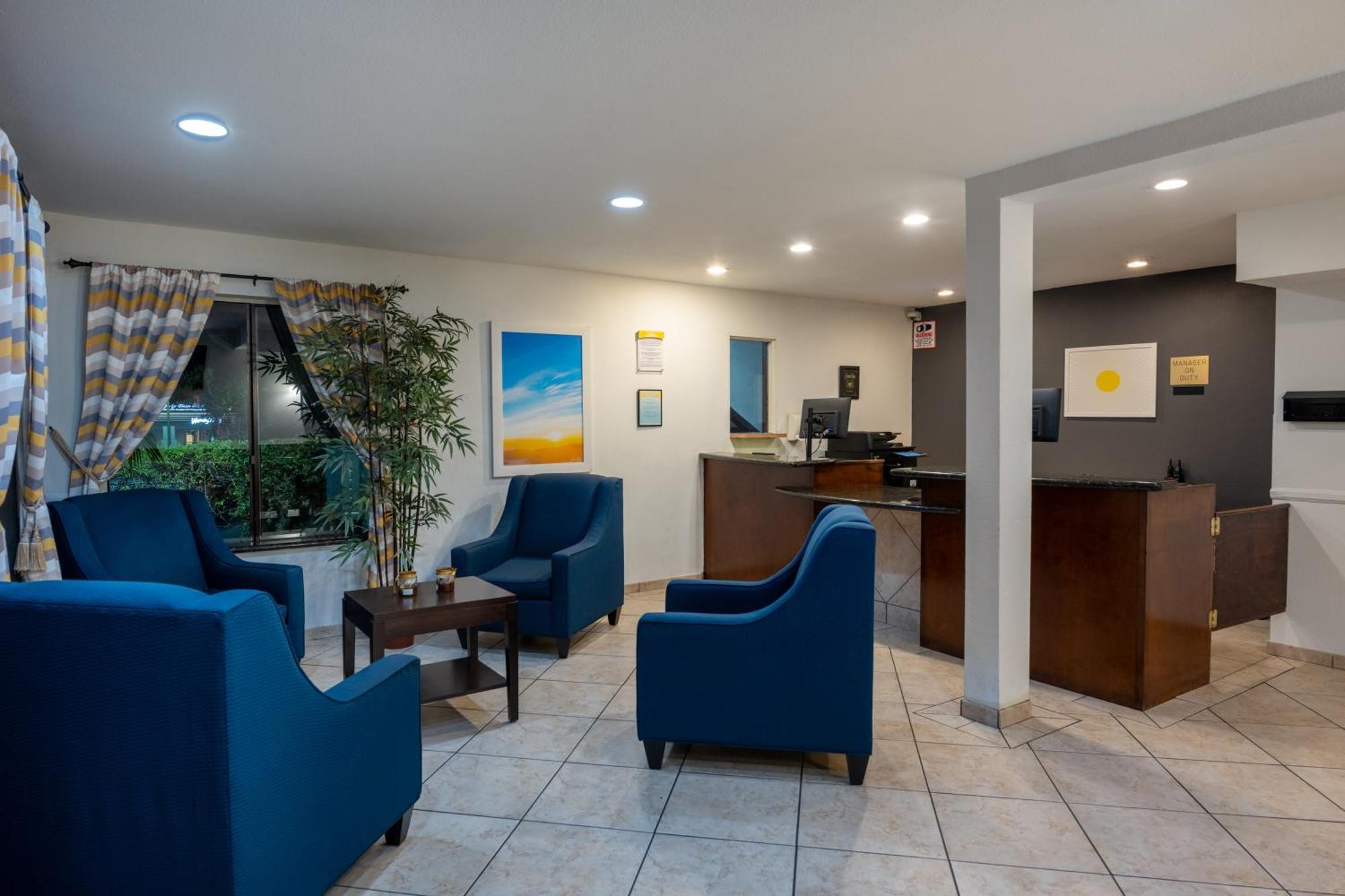Days Inn By Wyndham Encinitas Moonlight Beach Extérieur photo