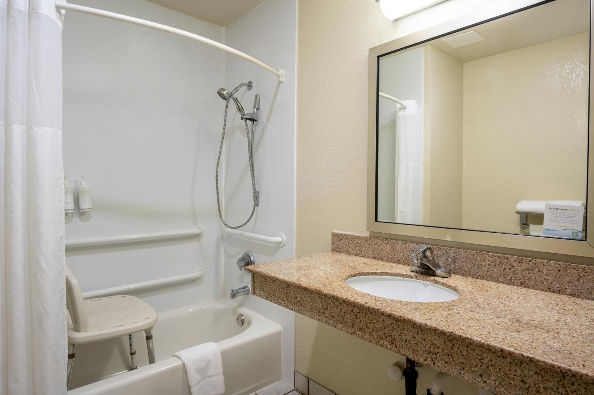 Days Inn By Wyndham Encinitas Moonlight Beach Extérieur photo