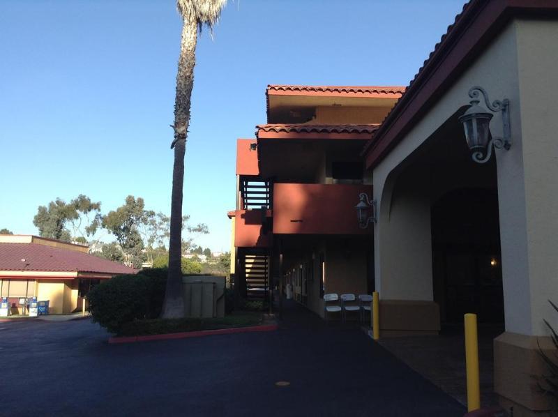 Days Inn By Wyndham Encinitas Moonlight Beach Extérieur photo